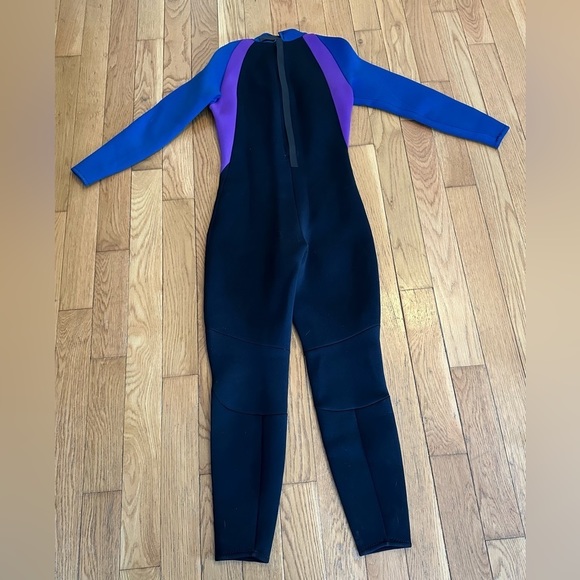 L.L. Bean Blue and Purple Wetsuit - Picture 5 of 11